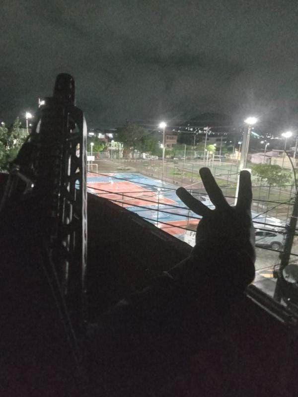 historia3000's tweet photo. FACÇÃO CV   foi  expulso de  mais uma  favela  no RJ https://t.co/5NchwmknY1