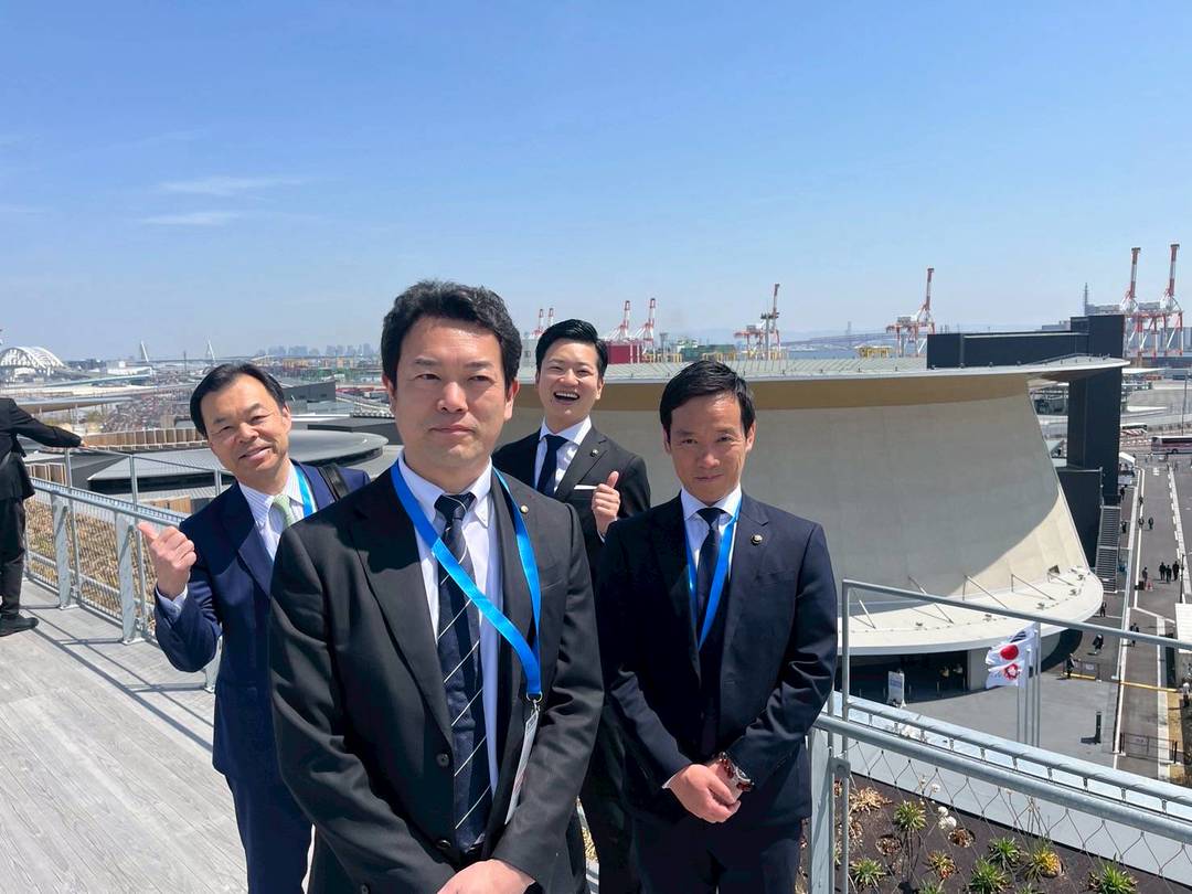 SettsuShimano's tweet photo. 2025大阪・関西万博の開会式に伺いました。
160以上の国や地域、国際機関が参加する様子を肌で感じ、掛け替えのない経験をいたしました。
摂津市も��わって参ります、素晴らしい万博になることを祈っております。
#摂津市
#大阪万博 https://t.co/OPytqllp1o