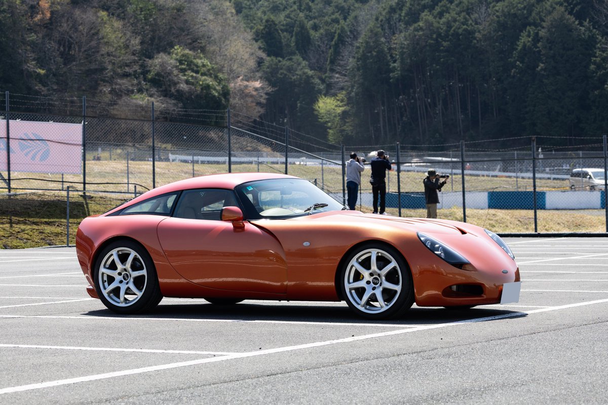 mattake156's tweet photo. 岡山国際サーキット駐車場にて
TVR T350c

#tvr
#supergt
#岡山国際サーキット https://t.co/7i2rOyLUlN