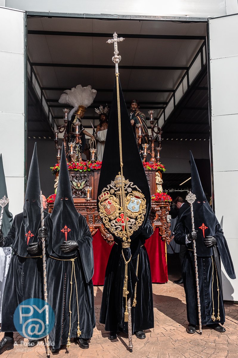 apasomuda's tweet photo. .@ByE_PoligonoSur 🟢⚫ la Salida Procesional de #BendiciónyEsperanza en el Polígono Sur en imagenes
#SomosBendiciónyEsperanza
#ByE25
#ViernesDeDolores25
#SSantaSevilla25
#TDSCofrade
#Sevilla https://t.co/e1AsMs5f3P