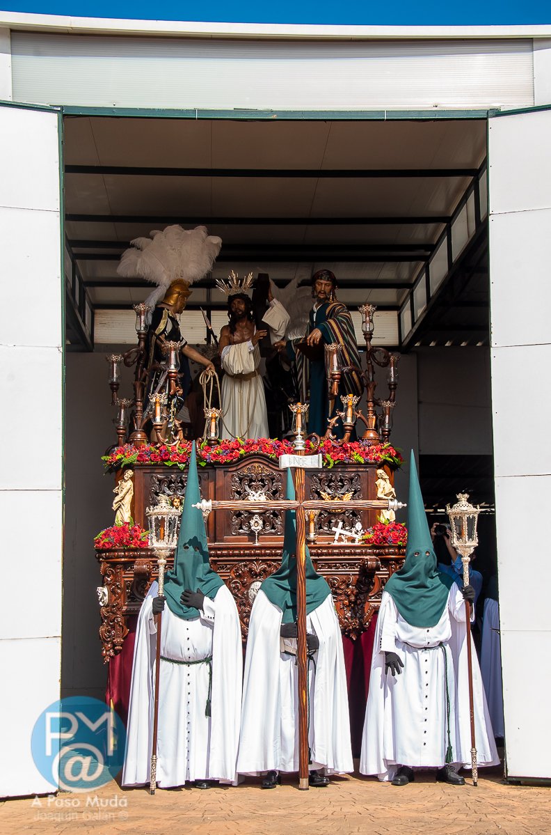 apasomuda's tweet photo. .@ByE_PoligonoSur 🟢⚫ la Salida Procesional de #BendiciónyEsperanza en el Polígono Sur en imagenes
#SomosBendiciónyEsperanza
#ByE25
#ViernesDeDolores25
#SSantaSevilla25
#TDSCofrade
#Sevilla https://t.co/e1AsMs5f3P