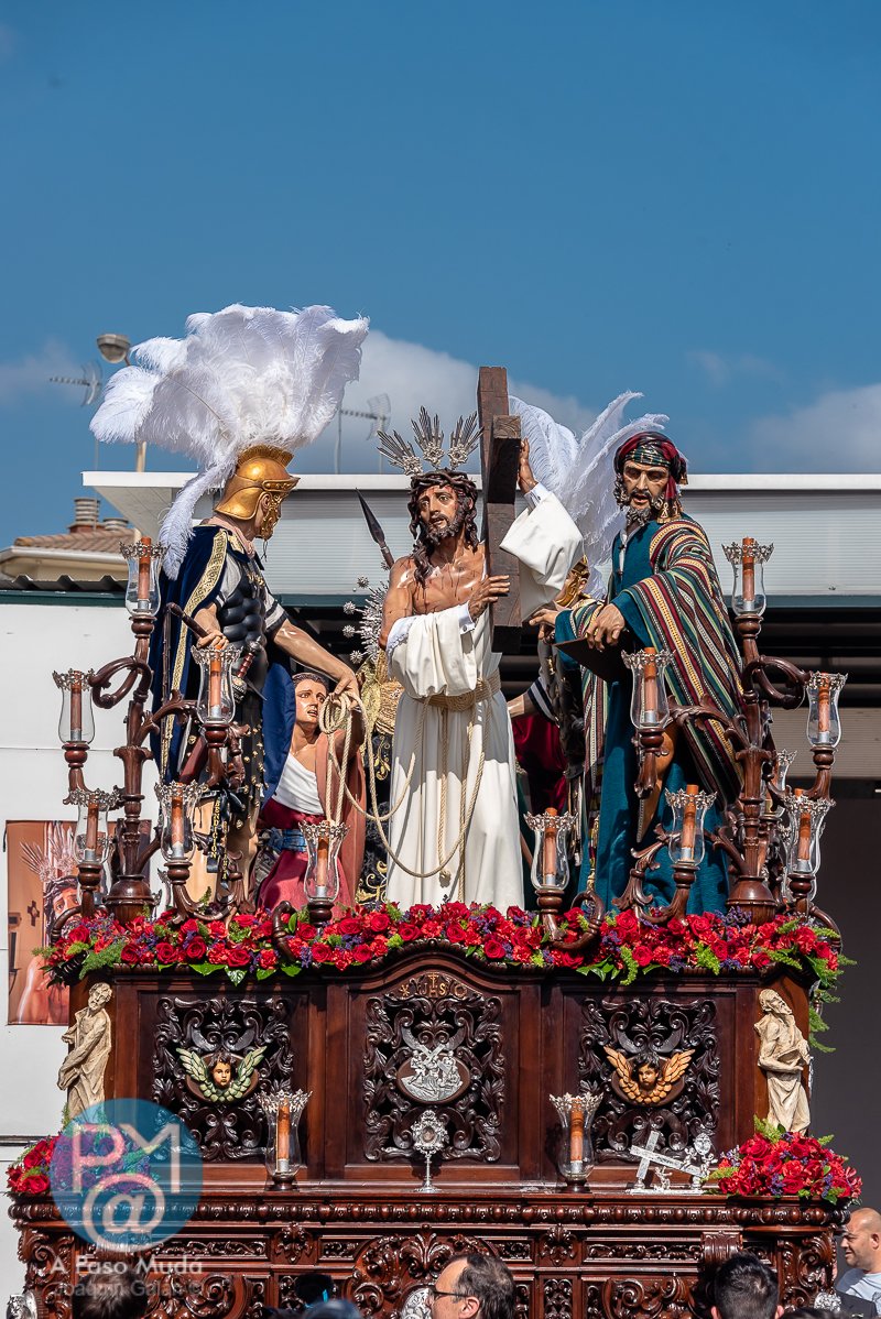 apasomuda's tweet photo. .@ByE_PoligonoSur 🟢⚫ la Salida Procesional de #BendiciónyEsperanza en el Polígono Sur en imagenes
#SomosBendiciónyEsperanza
#ByE25
#ViernesDeDolores25
#SSantaSevilla25
#TDSCofrade
#Sevilla https://t.co/e1AsMs5f3P