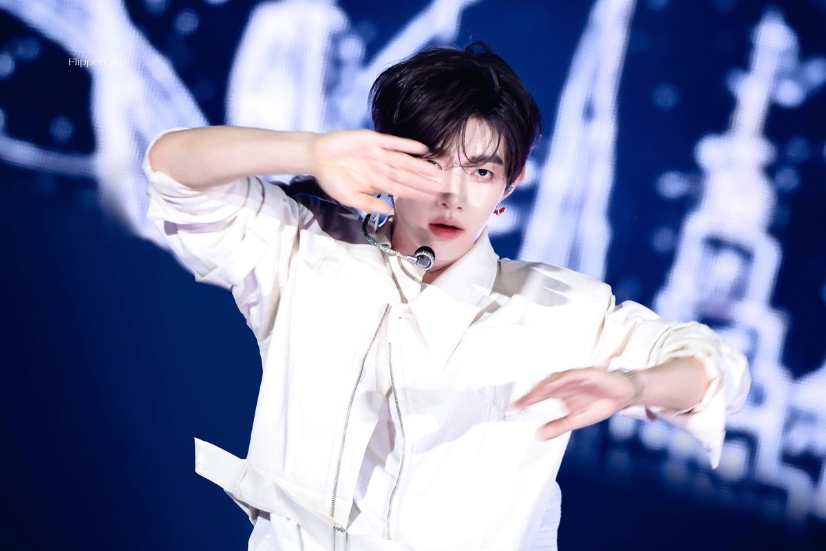 20250412 INGALIVE

#장하오 #ZHANGHAO #章昊 #ジャンハオ #ZEROBASEONE #제로베이스원