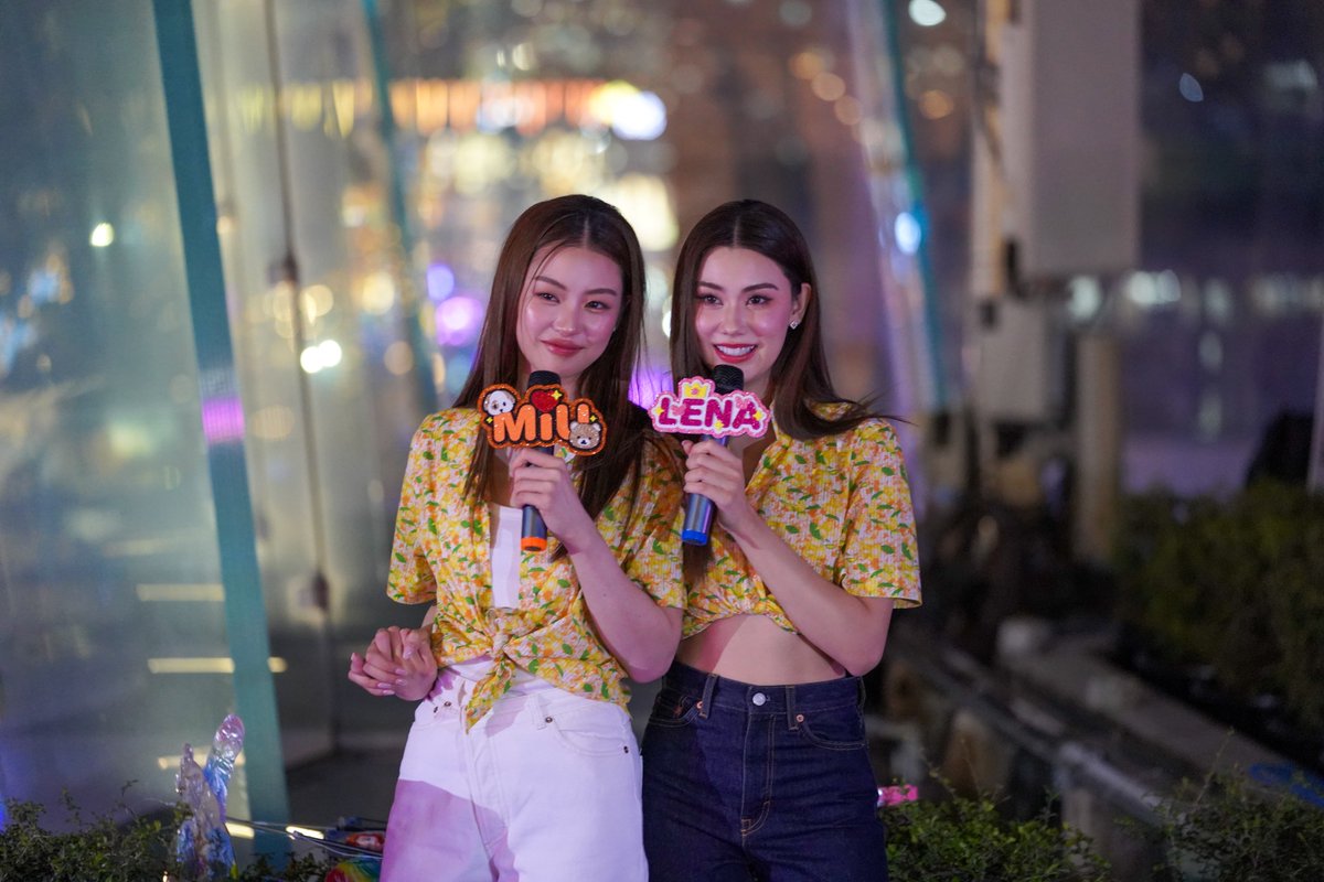 LenaMiu_CH3's tweet photo. ขอบคุณแฟน ๆ ที่มาให้กำลังใจ #ลีน่าหมิว ในวันนี้นะคะ เดินทางกลับโดยสวัสดิภาพนะทุกคน 🦋🐻

#LENAMIUxICONSIAM #LenaMiu https://t.co/vjRudKbHk7