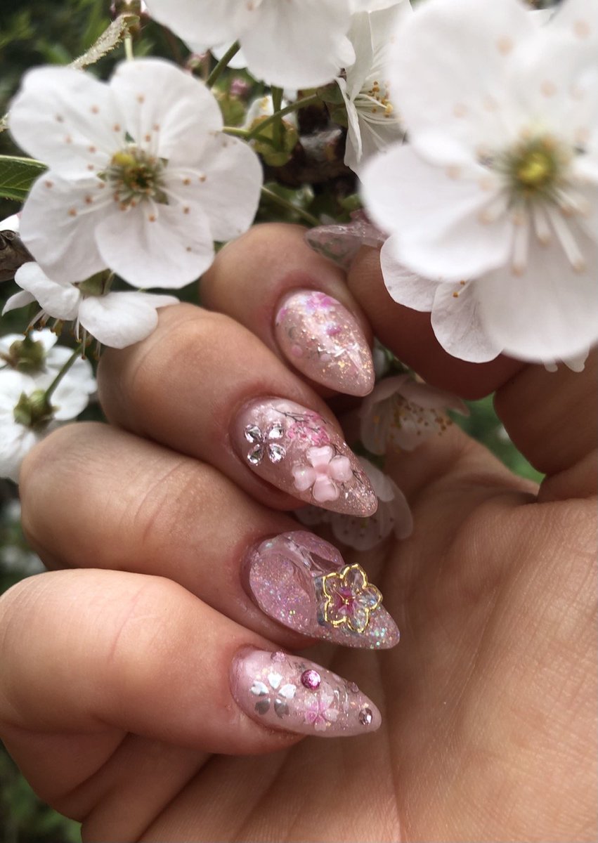 MyChoiceACE0523's tweet photo. #sakura #nailart #blossom #cherryblossomnails https://t.co/yQRDOK5l1s
