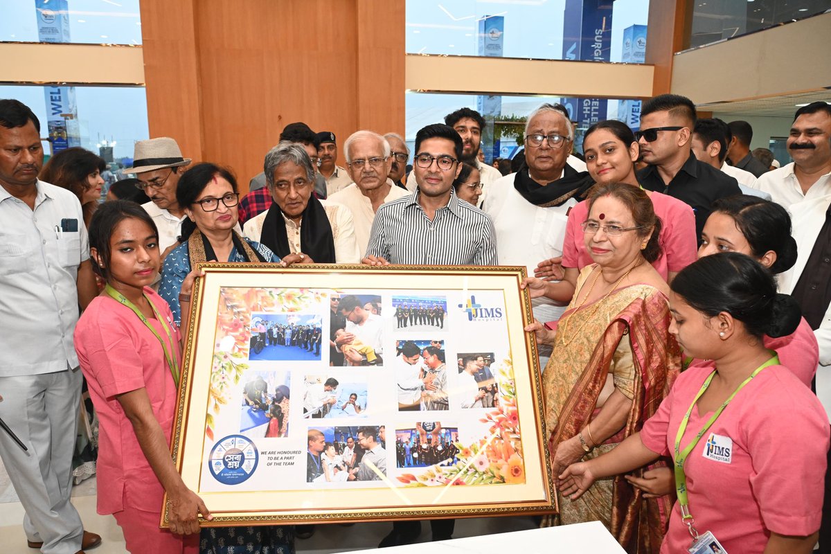 AITCofficial's tweet photo. After inaugurating the Jagannath Gupta Institute of Medical Sciences and Hospital in Sodepur, Hon’ble MP @abhishekaitc toured the facility and interacted with doctors and healthcare staff present there.

Catch a few special moments from the visit! https://t.co/uJyBGSHxXw
