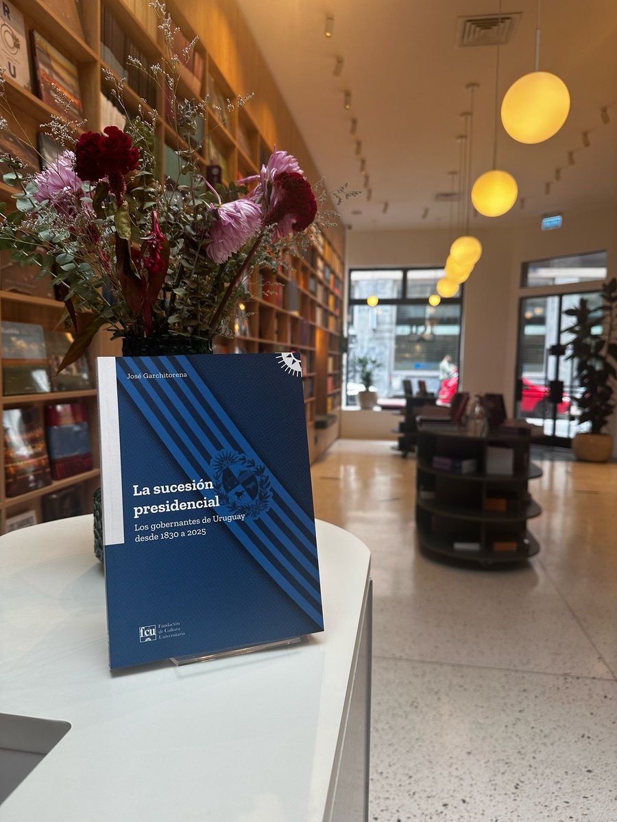 Gracias a <a href="/FCUniversitaria/">Fundación de Cultura Universitaria</a> por publicar este trabajo que analiza la sucesión presidencial en Uruguay desde 1830,  un proceso complejo pero signado por la búsqueda de la legitimidad constitucional por parte de nuestros partidos y dirigentes políticos