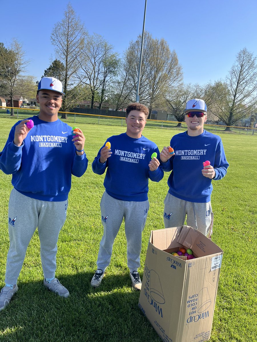 MoCoBaseballl's tweet photo. Went and helped our friends over at easy walker set up for “EASTER IN THE PARK” 
#onecommunity #MOCOPRIDE https://t.co/Djp8Vz3RVr