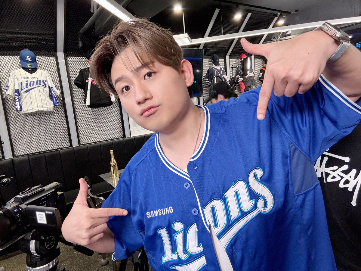 [#우디 / #WOODY] ⠀ <야구대표자 : 덕후들의 리그> 시즌2는 앞으로 월요일 오후 12시! TVING에서 만나요⚾ #TVING #티빙 #야구대표자 #골든문 #GOLDENMOON #GDM...