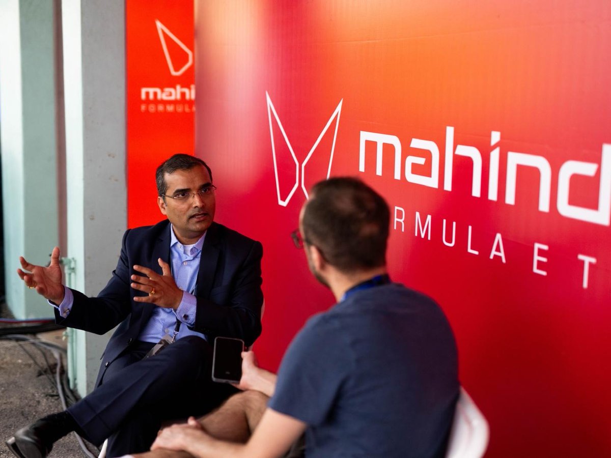 tech_mahindra's tweet photo. Touchdown in #Miami!☀️
While Mahindra Racing drivers are ready for the upcoming race and their quest of #ChasingSuccess, our BFSI & Public Sector Head - Americas, Roshan Shetty, is on the ground to motivate and support #MahindraRacing team. Roshan, will be discussing how our collaboration exemplifies our core values and our unwavering commitment to #sustainability and #innovation.
Stay tuned for more updates!
#UnlockTheNXT #Mahindra #ChasingSuccess #MotorSport #FormulaE