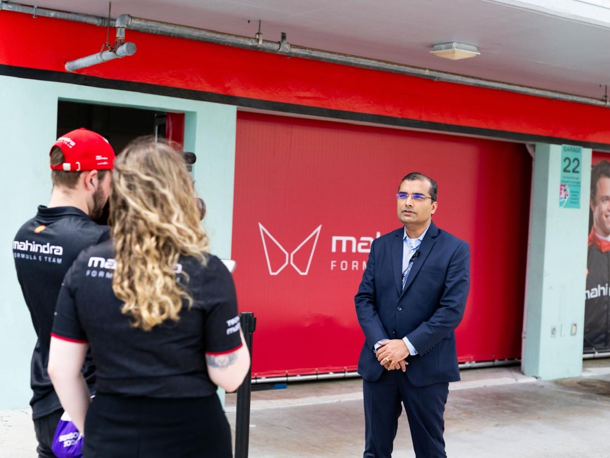 tech_mahindra's tweet photo. Touchdown in #Miami!☀️
While Mahindra Racing drivers are ready for the upcoming race and their quest of #ChasingSuccess, our BFSI & Public Sector Head - Americas, Roshan Shetty, is on the ground to motivate and support #MahindraRacing team. Roshan, will be discussing how our collaboration exemplifies our core values and our unwavering commitment to #sustainability and #innovation.
Stay tuned for more updates!
#UnlockTheNXT #Mahindra #ChasingSuccess #MotorSport #FormulaE