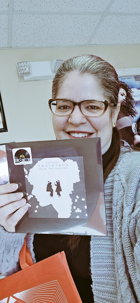 adreamingalice's tweet photo. I love you, it's (NOT) ruining my life 🤍🤍🤍
#RSD25 #FORTNIGHT #RSD @taylornation13 @taylorswift13 @PostMalone https://t.co/F34P9EtCgW