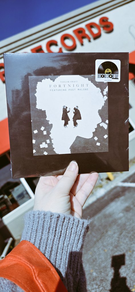 adreamingalice's tweet photo. I love you, it's (NOT) ruining my life 🤍🤍🤍
#RSD25 #FORTNIGHT #RSD @taylornation13 @taylorswift13 @PostMalone https://t.co/F34P9EtCgW