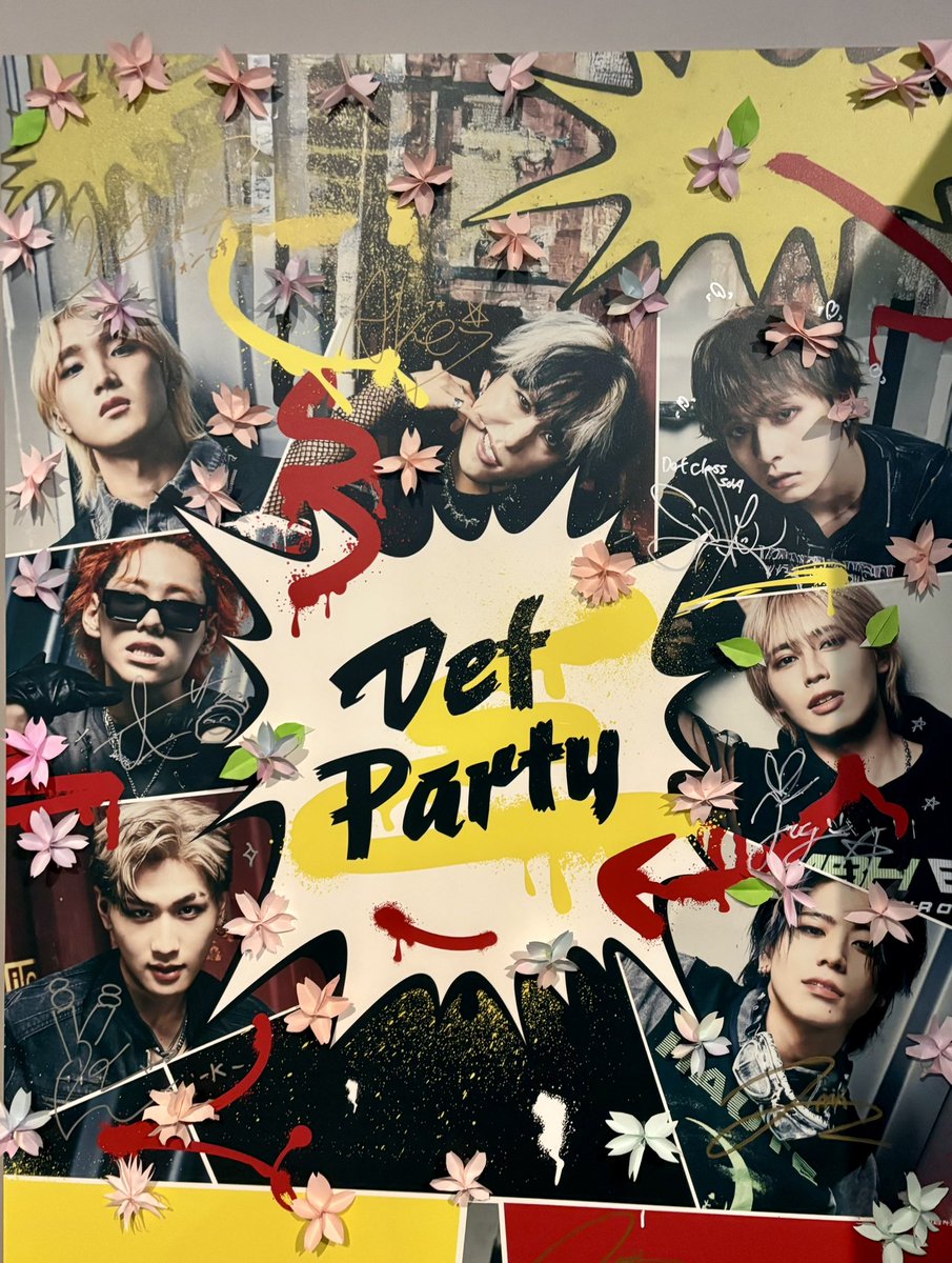 _yuki_live_'s tweet photo. 『Def Party』
①部と②部に行ったよ🩵
③部 TikTok Talk Liveも見たよ➰🩵✨
特典会の2ショもとっても嬉しかったです🌸
ありがとうございました🩵💜💛
#DefClass #DefParty https://t.co/n87RLV01PF