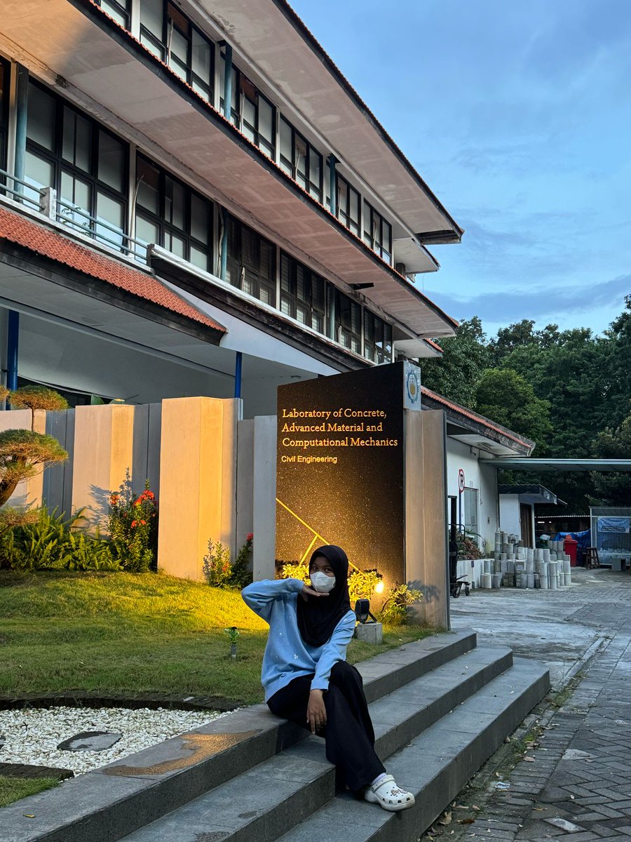 studywithuwa's tweet image. hari ini aku ke ITS buat survey tempat UTBK, ya Allah... lancarkanlah uwa dan teman-teman uwa di UTBK nanti ya Allah... semoga segalanya berjalan dengan baik sehingga kami semua bisa lolos UTBK pilihan 1, aamiin yaa rabbal alamin...🤲🤲🙏🙏💙💙