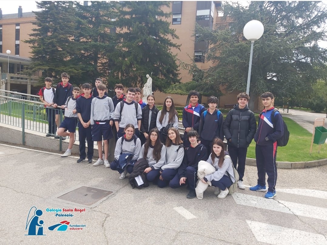 SantoAngelPal's tweet photo. Los alumnos de #3ºESO visitan a nuestros mayores en la residencia San José. Una mañana de gran aprendizaje y de compartir experiencias😍 #ExperienciaIntergeneracional #pastoralsantoangel #santoangelpalencia #yosoysantoangel #somossantoangel #somoseducer @FundEducere @escacyl https://t.co/fZyFgeL4zy