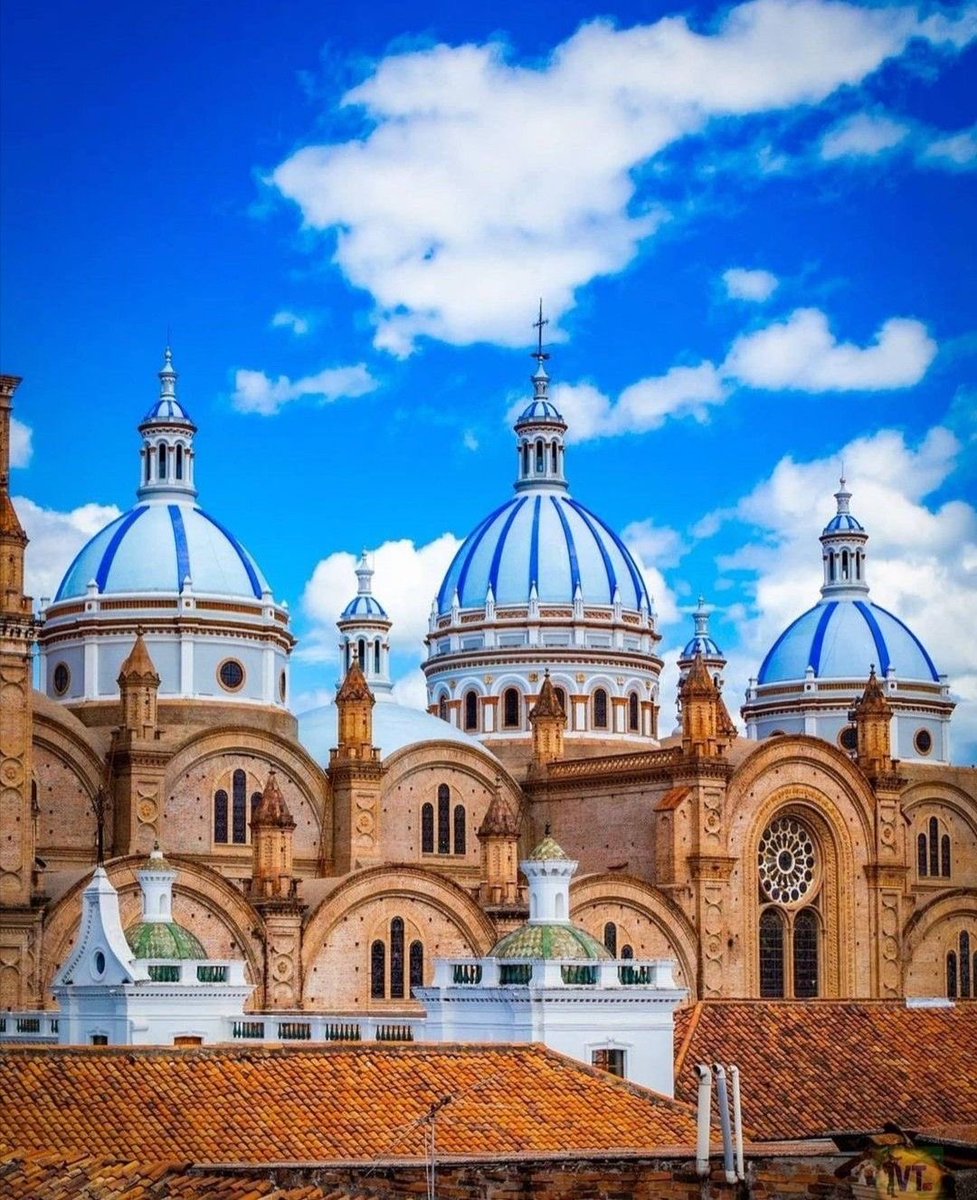 Hoy Cuenca despierta con 468 años de historia, de memorias tejidas en piedras 
y de ríos que no dejan de cantar.
Aquí vivimos, soñamos, resistimos…
Aquí renace la esperanza cada día.

Gracias Cuenca por enseñarnos a amar con raíces y caminar con orgullo.

Te celebro, porque eres
