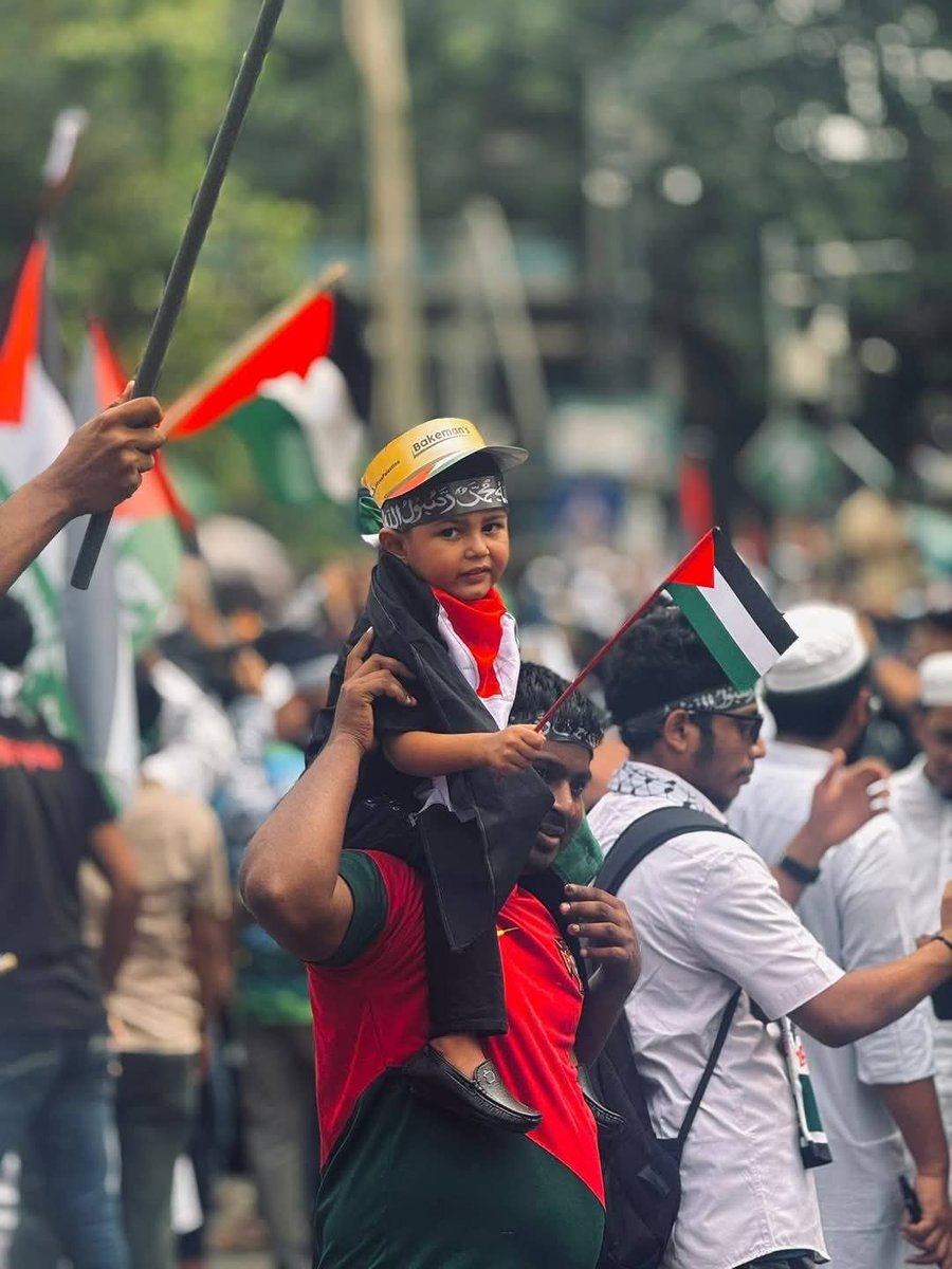 BetterCall_Shah's tweet photo. From GAZA to DHAKA , 
Long live the INTIFADA ✊✊
#FreePalestine https://t.co/LtIeJ87xtN