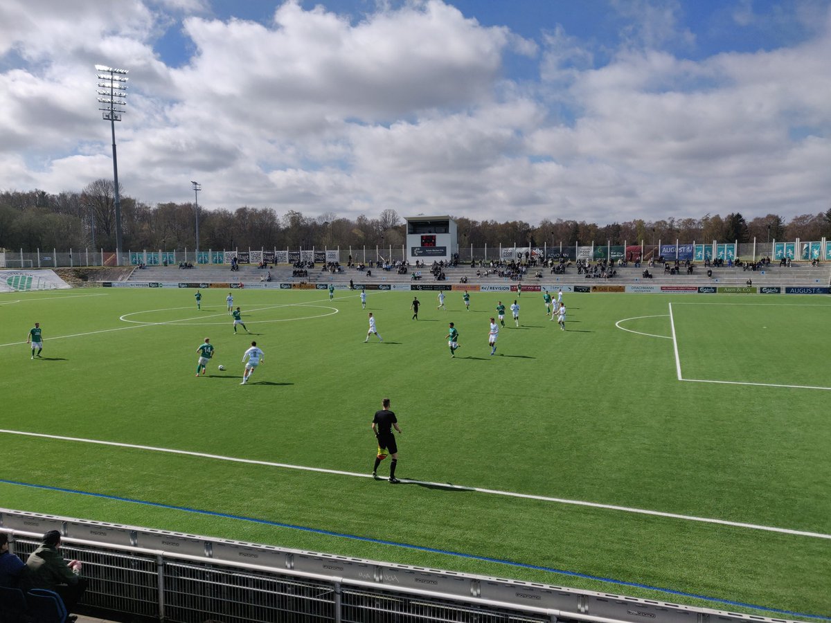 Martin_F1234's tweet photo. Helsingør vandt endelig en kamp!
#2divdk #fchelsingør https://t.co/5GvJ0mLmiX