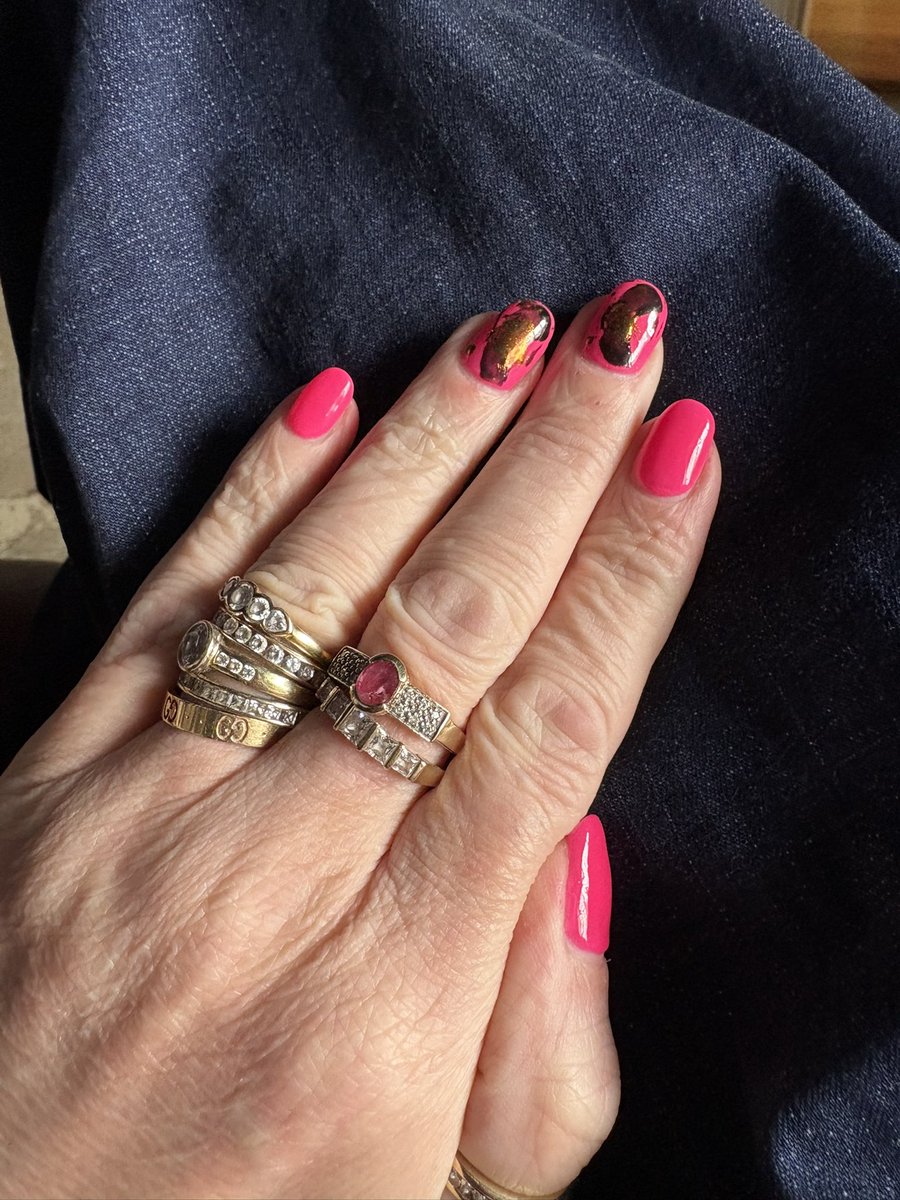 RachaelUnedited's tweet photo. New birthday nails #nails #gelnails #manicure #buildernails #nailart #birthday #birthdaynails #pink https://t.co/UyTnXlMUfA