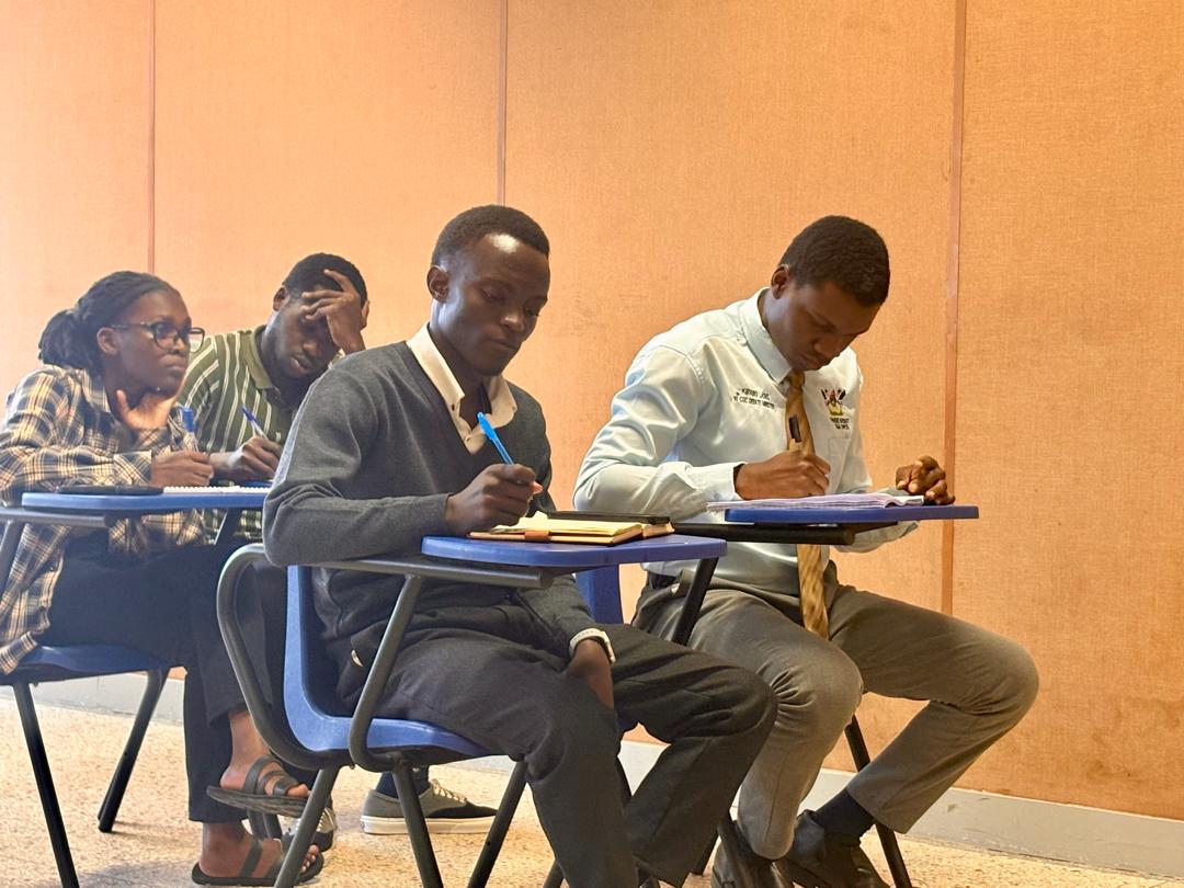 makdebateunion's tweet image. MAKERERE INTER COLLEGE DEBATES.
GRAND FINALS
SUBJECT: ECONOMICS.
MOTION.
This house believes that major national budget allocations such as healthcare and education should be approved by a public referendum.
Teams
CEDAT -OG
JINJA Campass -OO
SOL -CG
COBAMS - CO
🏆 ✨