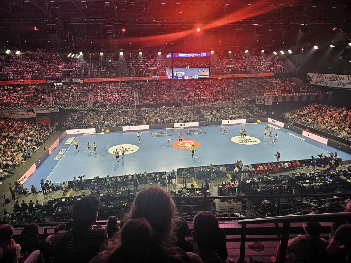 Dutch final incoming. ##korfballeague #korfbalfinale