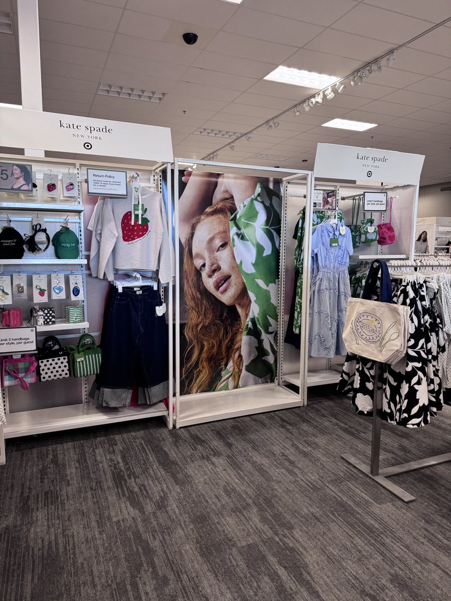 LindsayTarget's tweet image. Kate Spade ♠️ with #Target 🎯 Collab! What a fun way to spend a Saturday. This collection was whimsical and full of classic Kate Spade fun! 🤩 Loved watching the guest adding this line to their baskets! Thank you so much to the style team for all you help on this launch!🚀