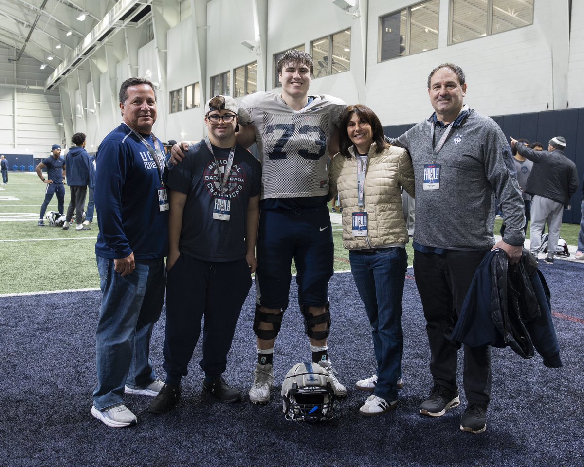 UConn Football tweet media