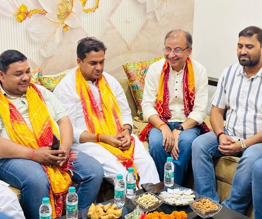 जिला <a href="/Bjp4GbnagarUP/">BJP Gautam Buddh Nagar</a> के यशस्वी जिला अध्यक्ष आदरणीय श्री Abhishek Sharma जी के साथ 
#बिसरख_मण्डल_भाजपा के समृद्धि ग्रैंड सोसाइटी में समृद्धि सेवा समिति के सदस्यों द्वारा आयोजित कार्यक्रम में सम्मिलित हुआ।
<a href="/iabhishek4bjp/">Abhishek Sharma</a> <a href="/dr_maheshsharma/">Dr. Mahesh Sharma</a>
<a href="/tejpalnagarMLA/">Tejpal Nagar</a> <a href="/Satendraupbjp/">Satendra Shishodia (मोदी का परिवार)</a>