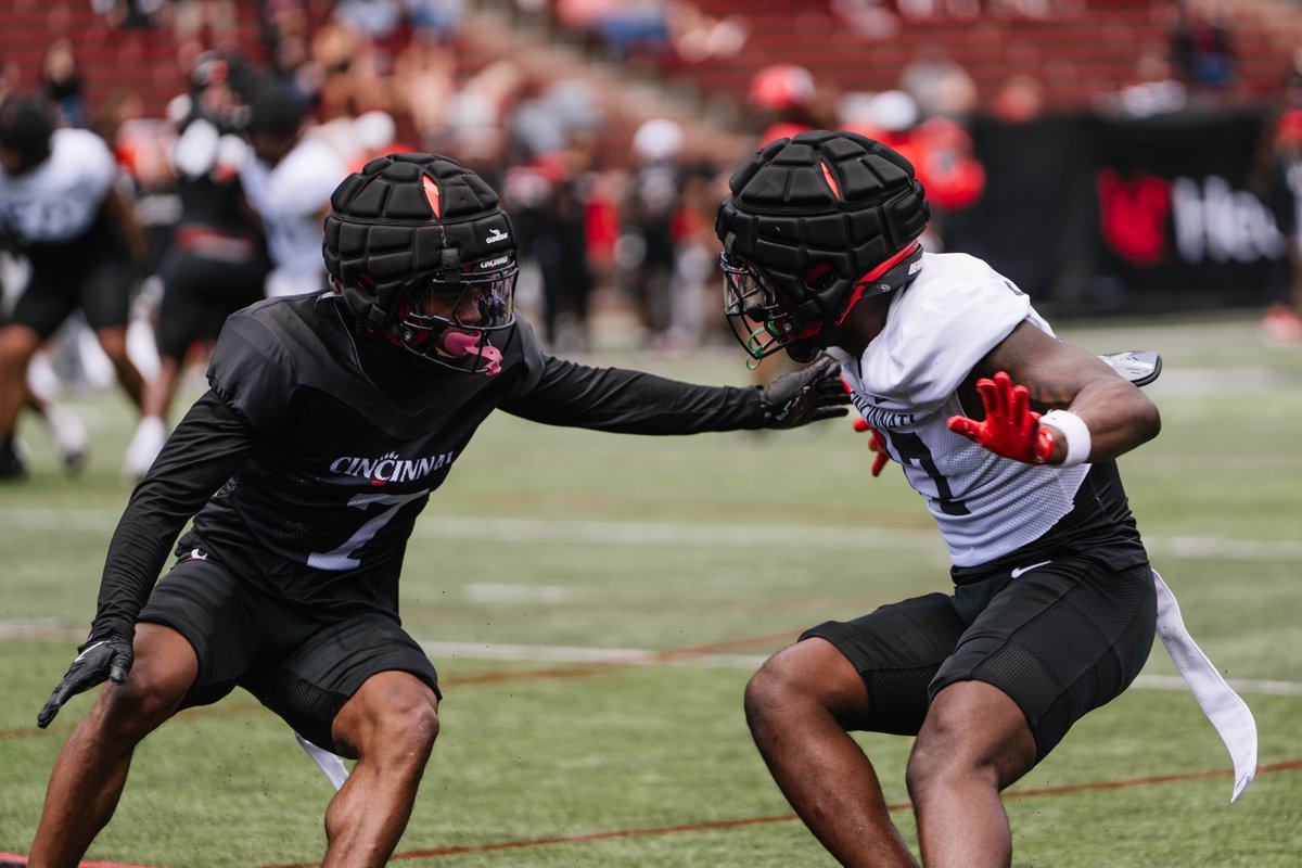 Keegan Nickoson (@knickoson42) on Twitter photo Scenes from Cincinnati's spring showcase. #Bearcats 
📸 <a href="/reganyoakam/">Regan Yoakam</a> Scenes from Cincinnati's spring showcase. #Bearcats 
📸 <a href="/reganyoakam/">Regan Yoakam</a>