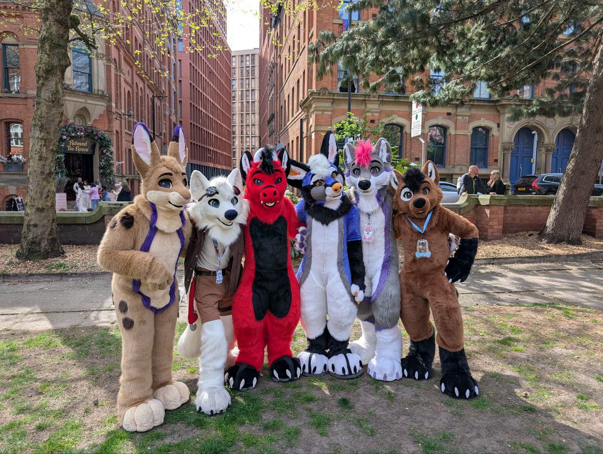 I had a great time <a href="/MancFurs/">MancFurs</a> meet today. It was awesome seeing some fellow <a href="/GoFurItstudios/">Go Fur It</a> family ❤️