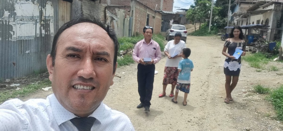 elmersalazar10's tweet photo. En Tumbes se moviliza la iglesia  para compartir  esperanza con el Libro misionero " La clave del cambio"@AdventistasMPN @FSOPLAPUCO @pr_rogermera @RaulRiosVasquez
#impactoesperanza https://t.co/fEuM1EgMyq