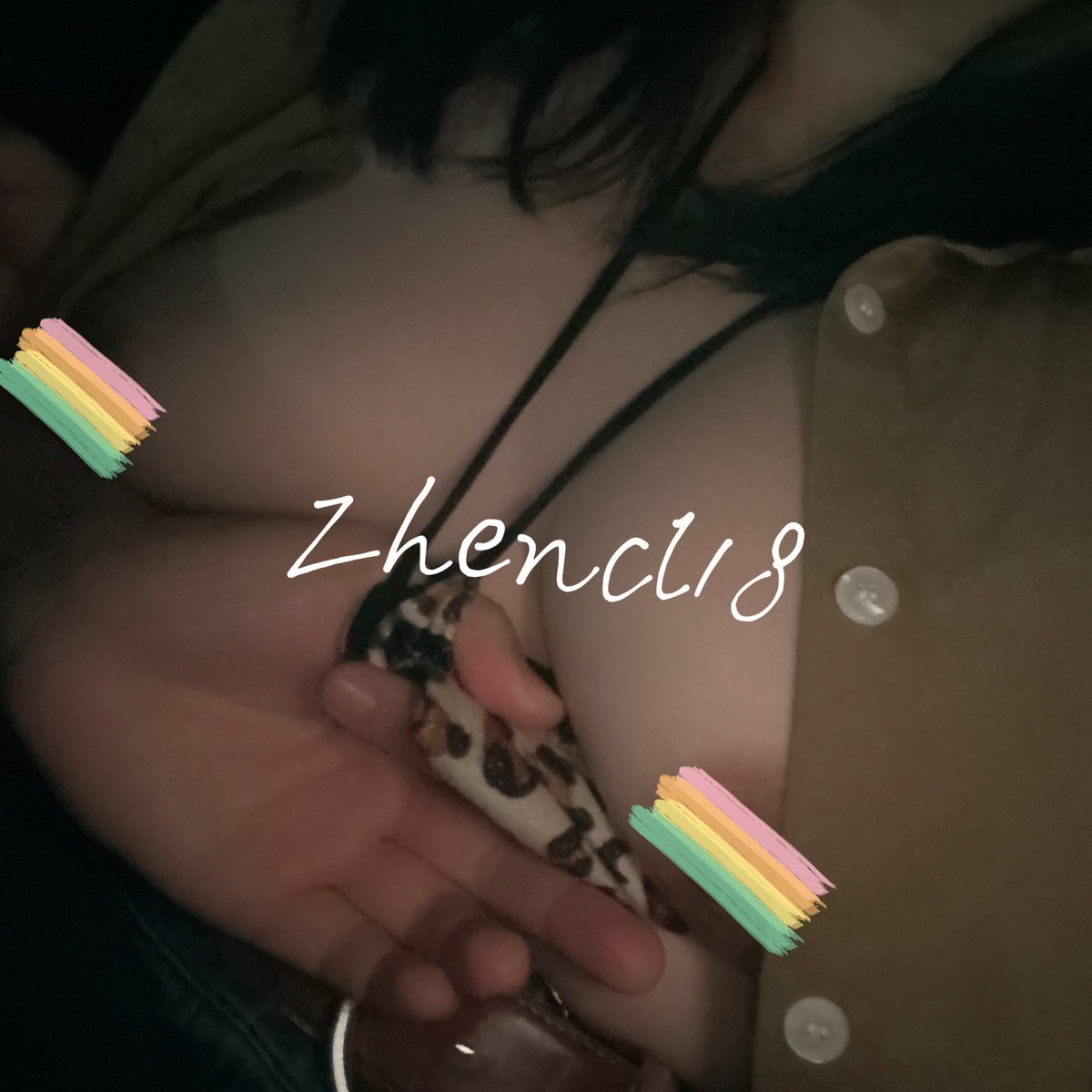 在車上被玩了 這樣拍照會不會太色🥵🥵 https://t.co/rc8Y1Mfkcx
