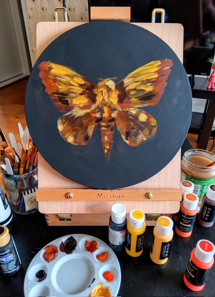 WittmannSvetla1's tweet image. Painting a Citheronia laocoon moth right now — still in progress. ✨
Fire, shadow, and secrets coming alive on a black round canvas.
Born from mystery. 🌑🦋
#BornFromMystery #ArtInProgress #MothArt