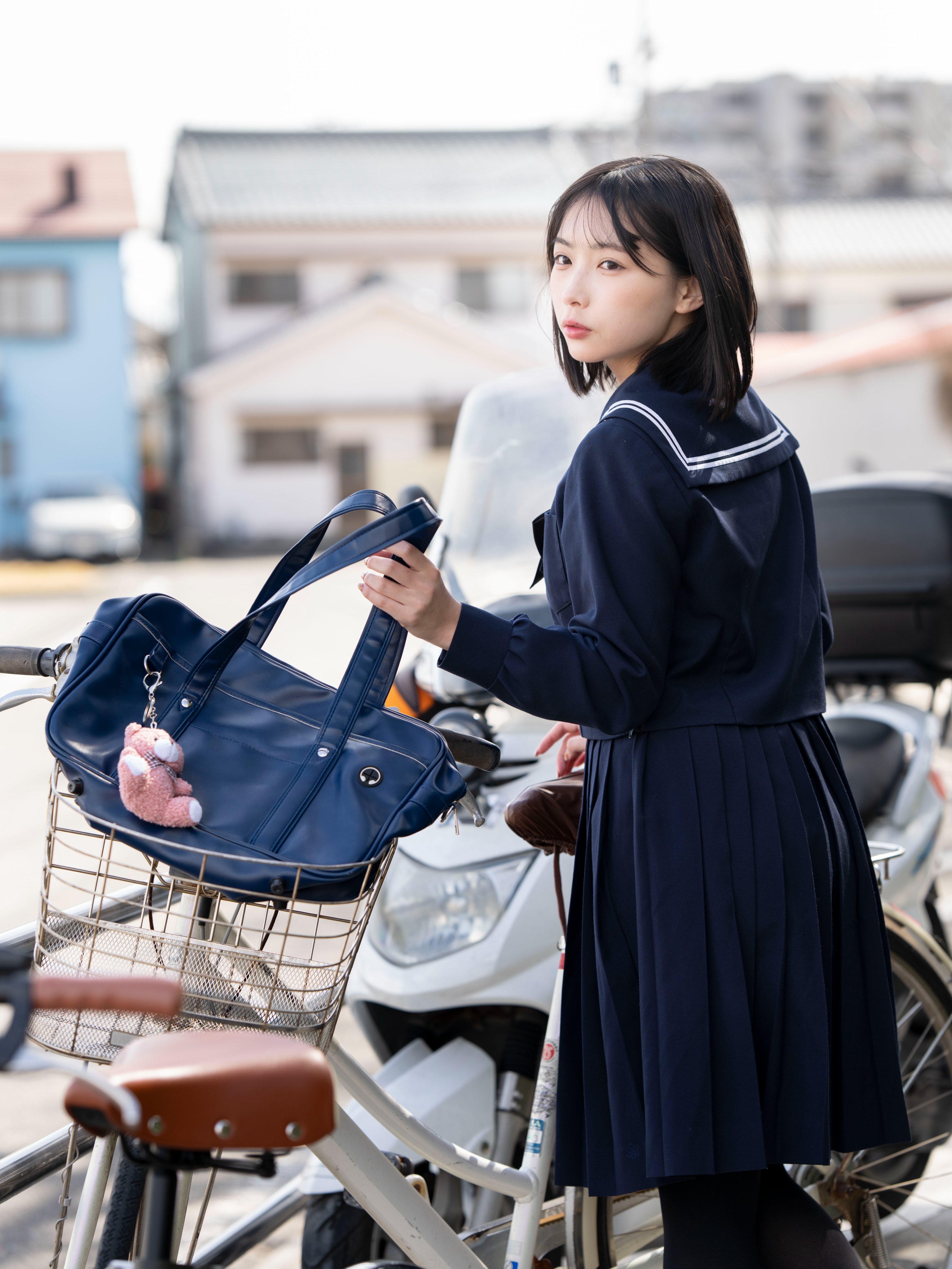 Amazon.co.jp: 櫻坂469th Single自業自得/初回盤封入特典/生写真