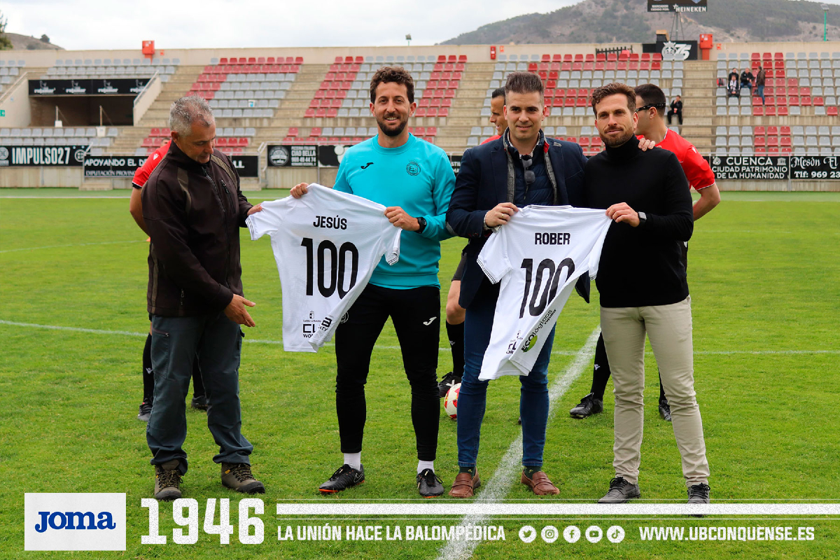 📢 #UBConquense ❗

🫡 En los prolegómenos del encuentro ante la U.D. Sanse se ha homenajeado a Rober Gutiérrez y Jesús Rubia por sus 100 partidos al mando de la Unión Balompédica Conquense. 

¡Vamos Conquense! ⚪⚫ #UniónBalompédica #SegundaRFEF
