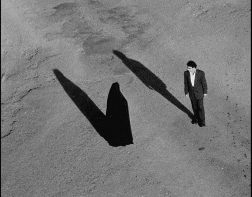 يوم جيتي كان يا كثر الكلام اللي بقوله
و يوم رحتي مالقيت مْن الكلام الا " تعالي "

_ ناصر مناحي