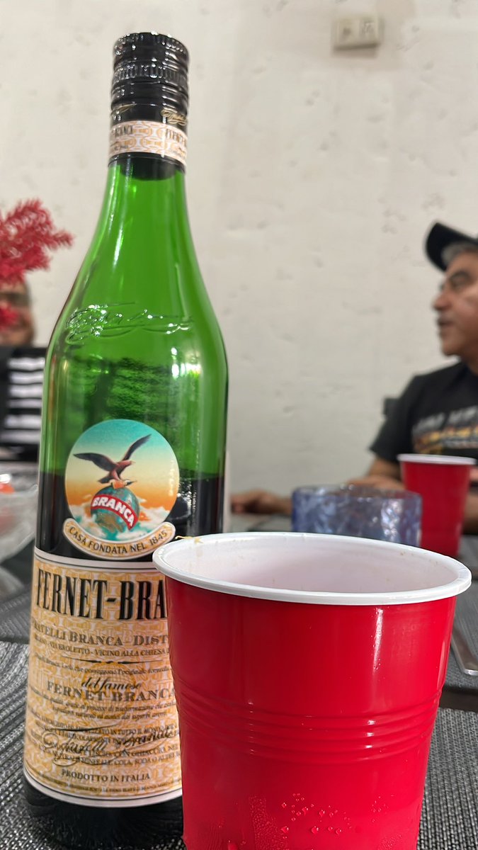 memelg85's tweet photo. Y si tomamos Fernet y hacemos un asado https://t.co/Tz65xPv1xm
