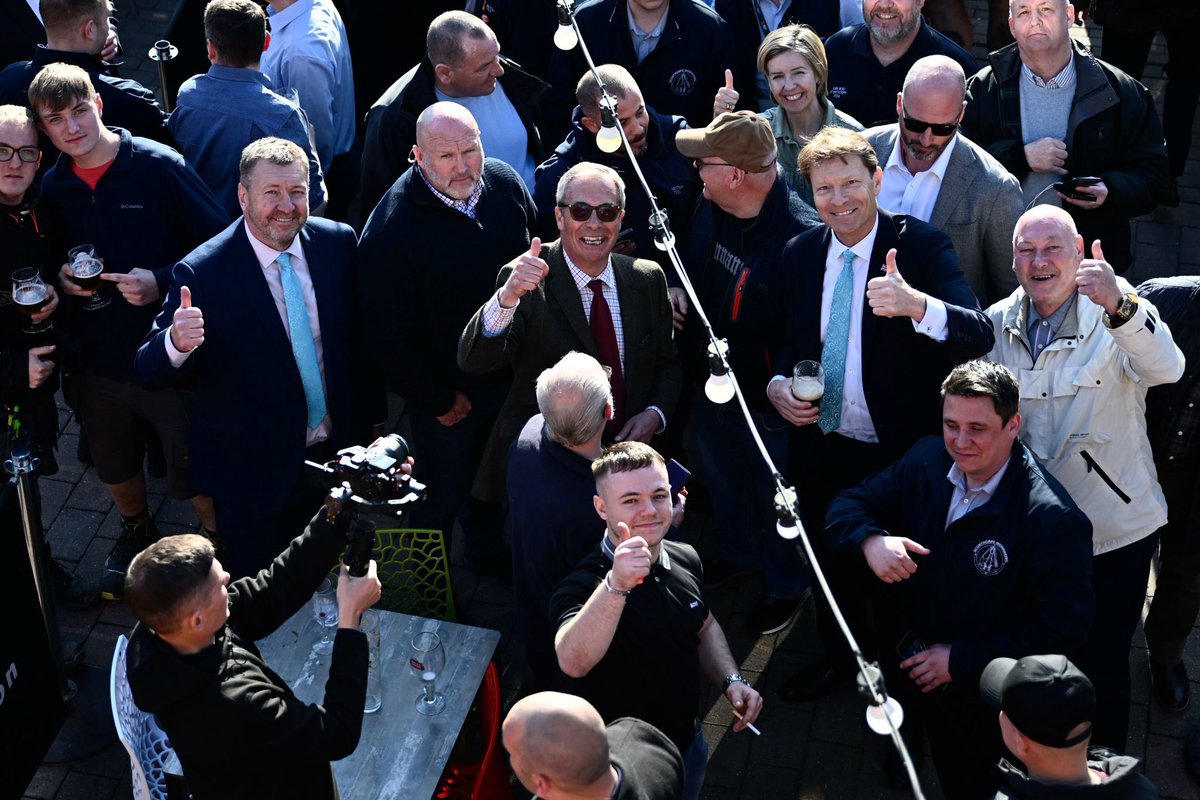 Nigel Farage MP tweet media