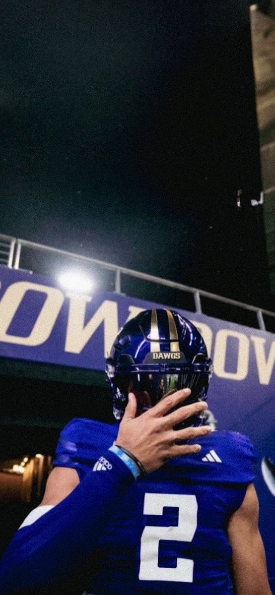 Stop worrying about Tennessee going after Demond, as long as Jedd is here Demond is never leaving. Dude already turned down Oregon and 2 other teams why tf would he choose a worse situation in Tennessee?  Demond is ours☔️☔️☔️