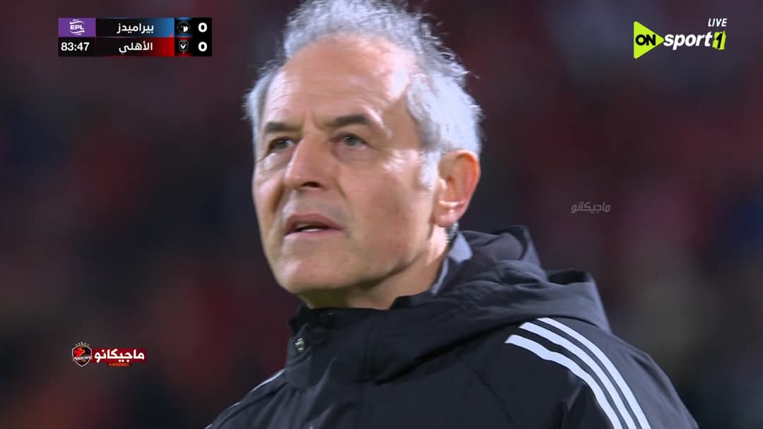 DrNehal24's tweet photo. شنطتك واخلع عشان اتخنقت من وش امك 
#كولر
#الاهلي_بيراميدز https://t.co/dYkYPzHfpg