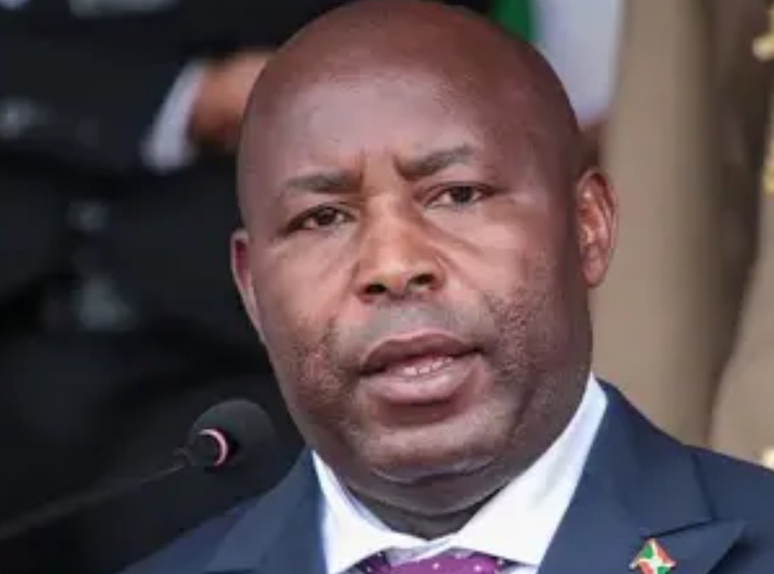 #RDC: l’armée burundaise <a href="/fdnbbi/">FDNB</a> a attaqué ouvertement les #Banyamulenge qui tentaient de retourner dans leurs villages de #Rugezi. Les soldats burundais avaient l’habitude de se déguiser en Maï-Maï ou #FARDC pour mener des opérations coordonnées contre les civils Banyamulenge