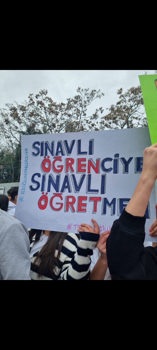k84926298's tweet photo. #koloğlundaneoluyor #TorpilDeğilLiyakat
#LisemeDokunma
#öğretmenimedokunma @elaziggundemcom @elazigmem @meb_ogm @hepsielazig @Yusuf__Tekin @numanhatipoglu @elazig_valiligi @tcmeb @sahin_serifoglu https://t.co/8JJRhu0urT