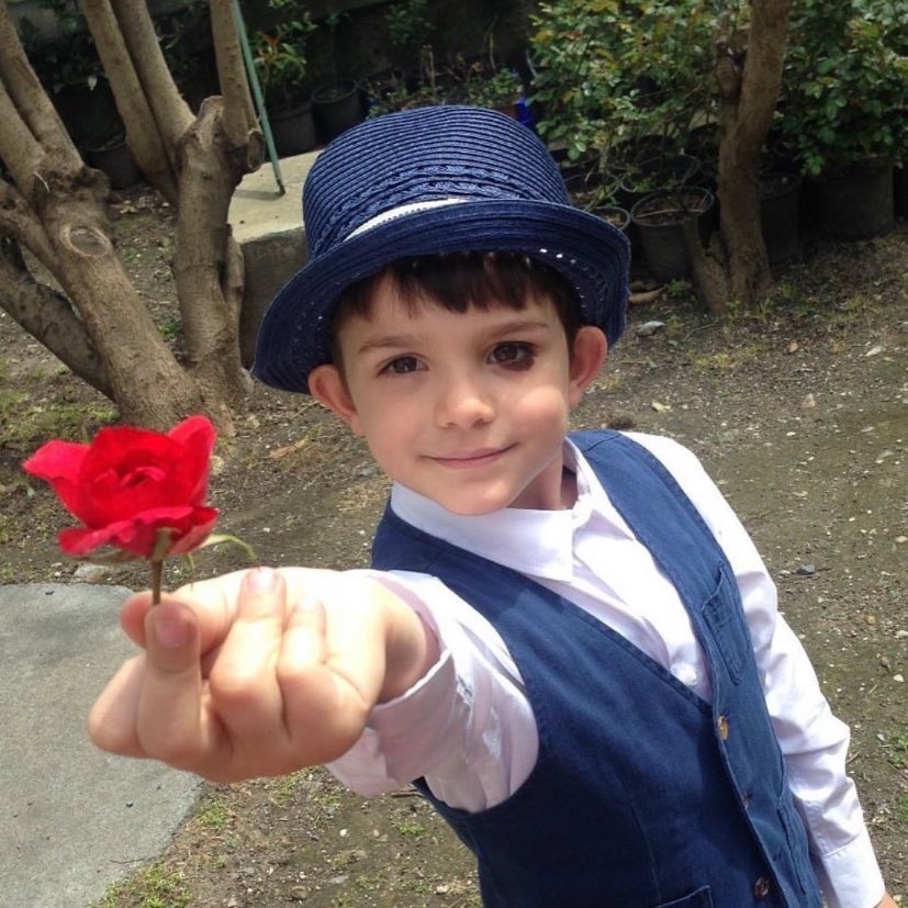 Yasa değişikliği Ahmet ile beraber ilk kez uygulanmalı! Ahmetin katilleri yetişkin gibi yargılanmalı!
Bu yasa hemen kabul edilmeli,Ahmet in davası bir ilk olmalı.
Ne gerekiyorsa yapın Allah aşkına 9 Mayıs a kadar!
<a href="/adalet_bakanlik/">T.C. Adalet Bakanlığı</a>
<a href="/RTErdogan/">Recep Tayyip Erdoğan</a>
 #MattiaAhmetMinguzziicinadalet