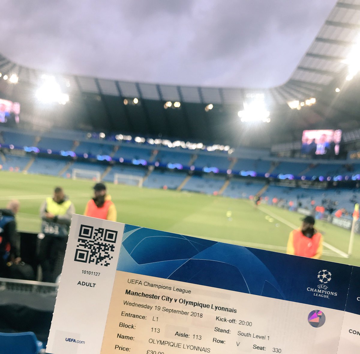 MlleAngel_'s tweet photo. Mes meilleurs souvenirs foot, mes meilleures émotions, dans cette ville de Manchester ❤️
🏴 My MCR you’ll always have a special place in my heart 🫶🏼
@OL @ManUtd #CityOL #MUFC #OldTrafford #MeufdeFoot ⚽️ https://t.co/KRDcChRF97