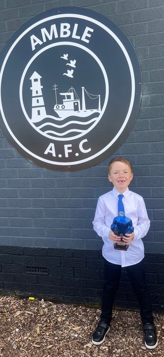 Buzzing for Archie at his football presentation today.. 

First season ✅ 
Score a goal ✅ 
Snap Someone ✅
Win the League Title ✅ 

Up the Amble 💙🖤