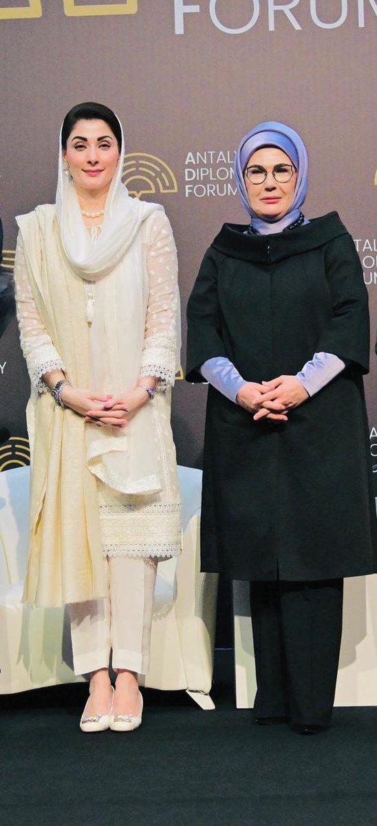 talkbykhattak's tweet photo. وزیراعلیٰ مریم نواز شریف کا ترکیہ کا دورہ برادرانہ تعلقات، دوستی اور باہمی اعتماد کی نئی مثال
پاکستان ترکیہ دوستی زندہ باد 

#MaryamNawazInTuerkiye 
 #PakTurkiyeFriendship https://t.co/GB7ZEpVYmC