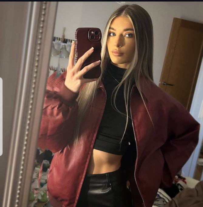 Watch beauty Princess's leaked NSFW photo on TwXstars