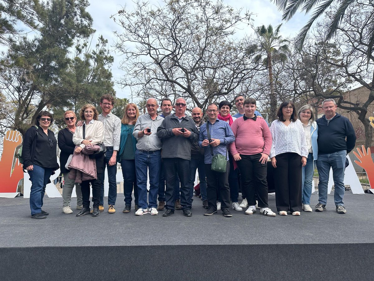 ERC_AltPenedes's tweet photo. Avui hem fet un reconeixement a les persones de la comarca que porten 25 anys militant en l’independentisme d’esquerres.

Joan Leon, David Navarrete i Jesús Ma. Pérez de Albeniz, gràcies pel vostre compromís i la vostra lluita pel Penedès i pel país ❤️✊🏼 https://t.co/4Cx9LC5k9M