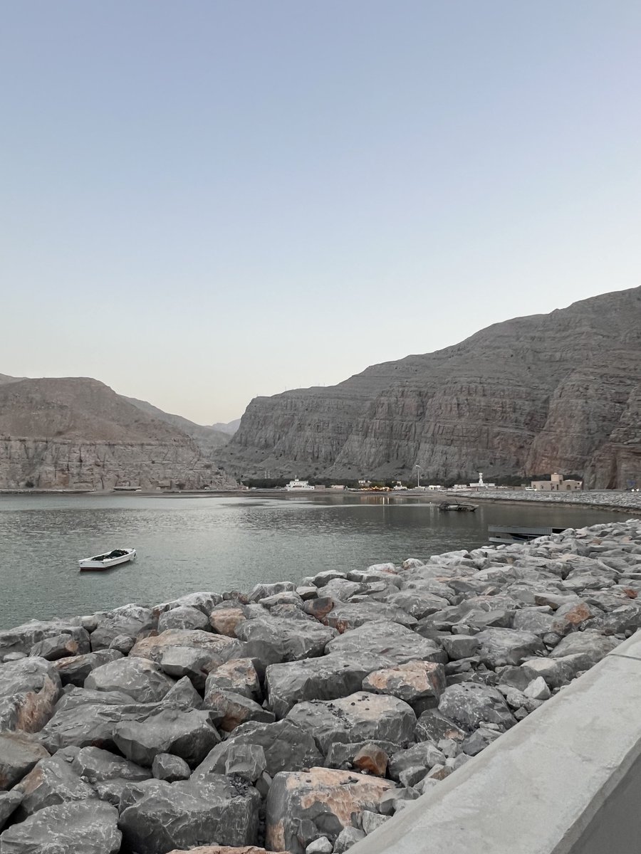 y_she7i's tweet photo. ماذا لو اصبحت قرية قدى هكذا ؟؟
،
قدى ، منطقة تابعة لـ ولاية خصب في محافظة #مسندم https://t.co/F2tpyLc0Oc
